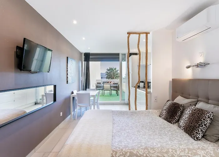 Heliopolis Naturiste شقة